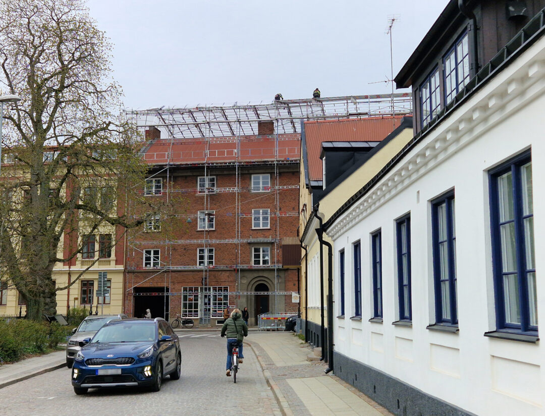 Inredning av vinden på ett flerbostadshus  i Lund. Här ska det byggas 12 st nya lägenheter