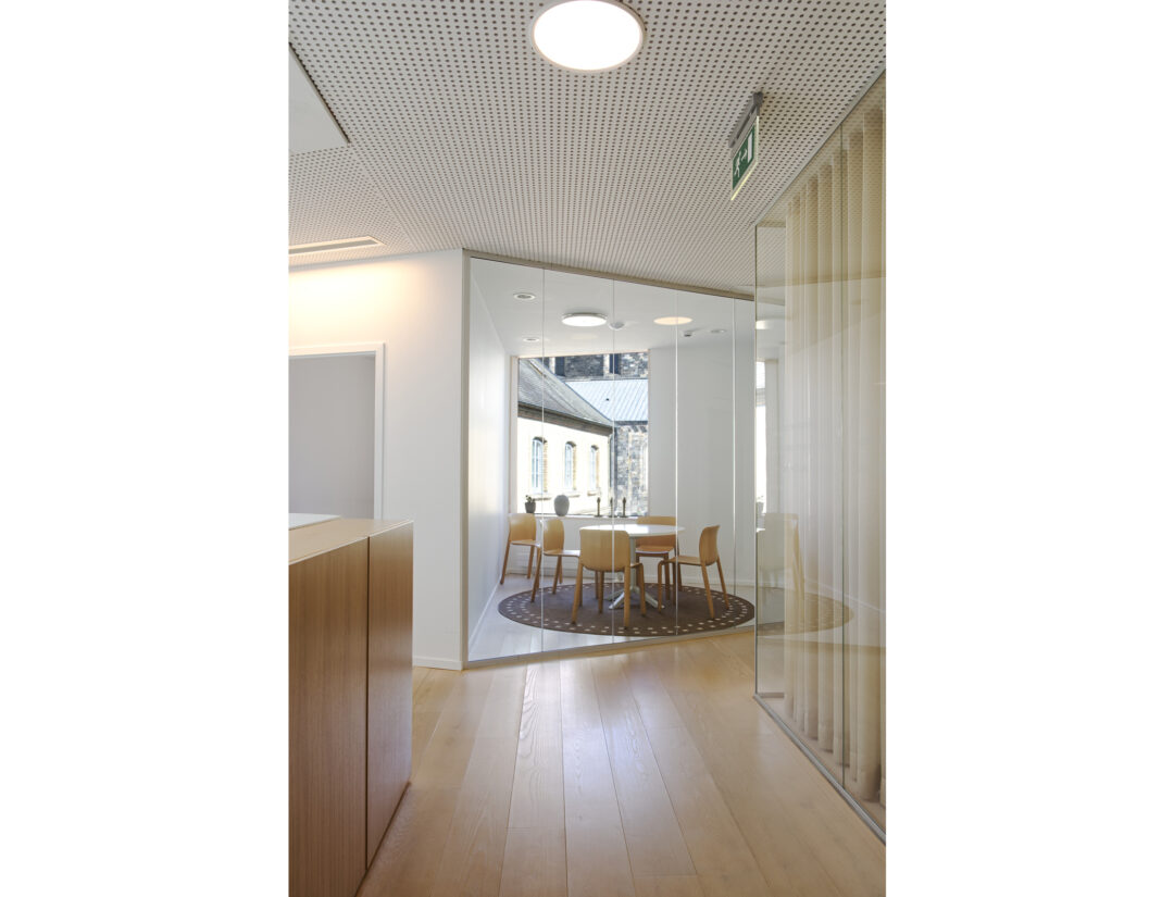 Hyresgästanpassning och ombyggnad av kontor i Domkyrkoforum i Lund för Svenska kyrkan.